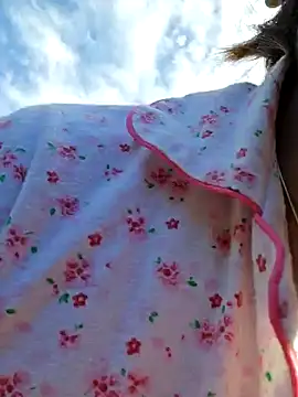 IsabelleCraft online show from 10/21/25, 08:14