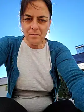 IsabelleCraft online show from 10/19/25, 10:18