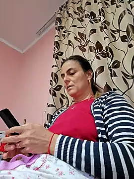 IsabelleCraft online show from 03/08/25, 07:05