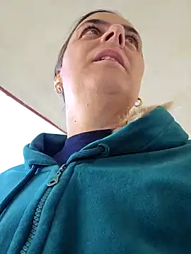 IsabelleCraft online show from 03/22/25, 07:47