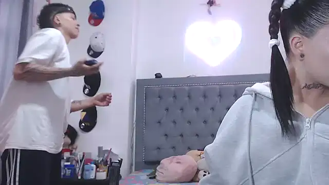 dulce maria x online show from 02/04/26, 10:27