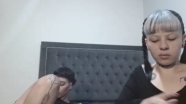 dulce maria x online show from 04/05/26, 12:56