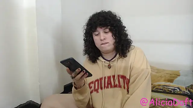 Snapshot of Smoke_trip_Alicia chatting on 03/29/26, 04:36 Smoke trip Alicia online show from 03/29/26, 04:36