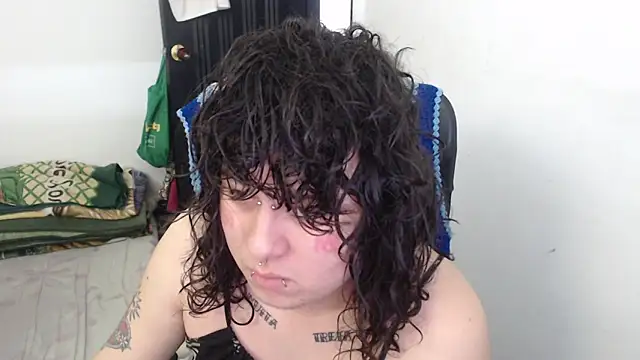 Snapshot of Smoke_trip_Alicia chatting on 02/21/26, 03:47 Smoke trip Alicia online show from 02/21/26, 03:47