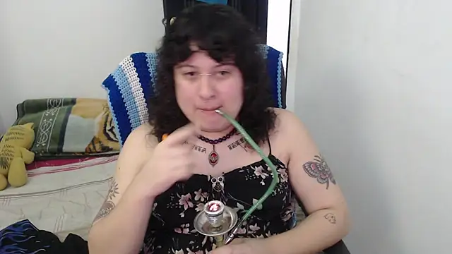 Snapshot of Smoke_trip_Alicia chatting on 02/14/26, 03:01 Smoke trip Alicia online show from 02/14/26, 03:01