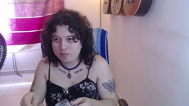 Snapshot of Smoke_trip_Alicia chatting on 01/09/26, 12:01 Smoke trip Alicia online show from 01/09/26, 12:01