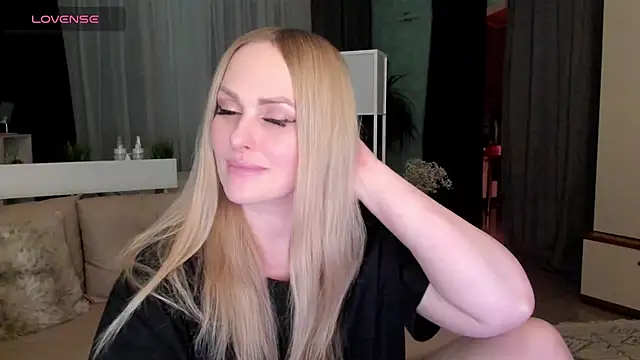 Snapshot of Libby_Nora chatting on 02/05/25, 03:52 Libby Nora online show from 02/05/25, 03:52