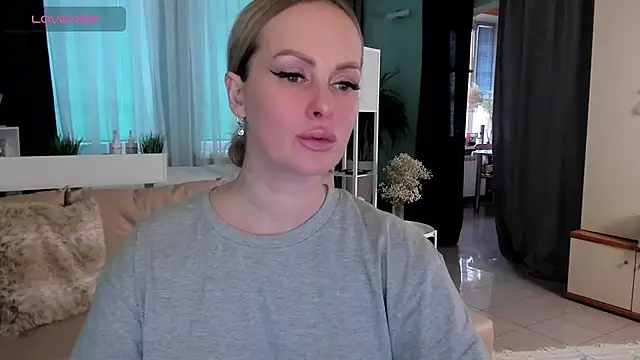 Snapshot of Libby_Nora chatting on 02/01/25, 11:31 Libby Nora online show from 02/01/25, 11:31