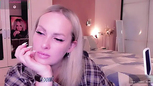 Snapshot of Libby_Nora chatting on 10/04/25, 09:55 Libby Nora online show from 10/04/25, 09:55