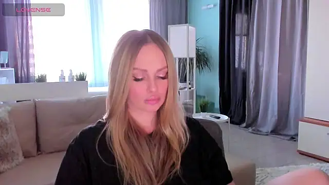 Snapshot of Libby_Nora chatting on 03/22/25, 02:36 Libby Nora online show from 03/22/25, 02:36
