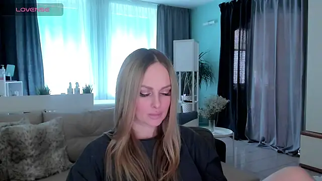 Snapshot of Libby_Nora chatting on 02/18/25, 11:55 Libby Nora online show from 02/18/25, 11:55