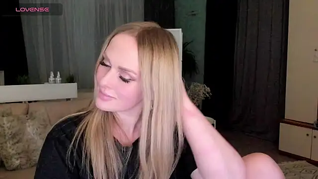 Snapshot of Libby_Nora chatting on 02/26/25, 05:00 Libby Nora online show from 02/26/25, 05:00