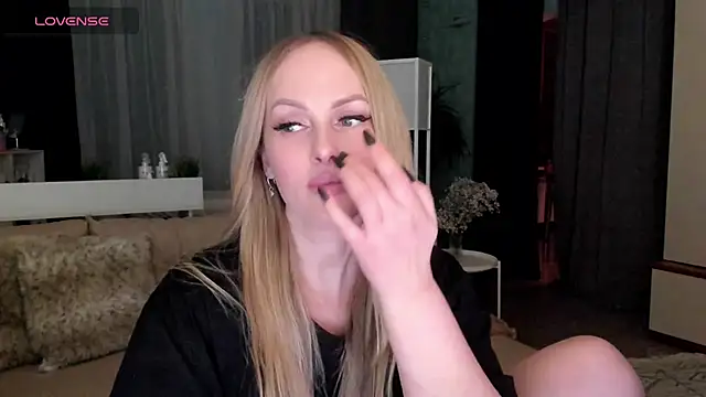 Snapshot of Libby_Nora chatting on 02/04/25, 06:06 Libby Nora online show from 02/04/25, 06:06
