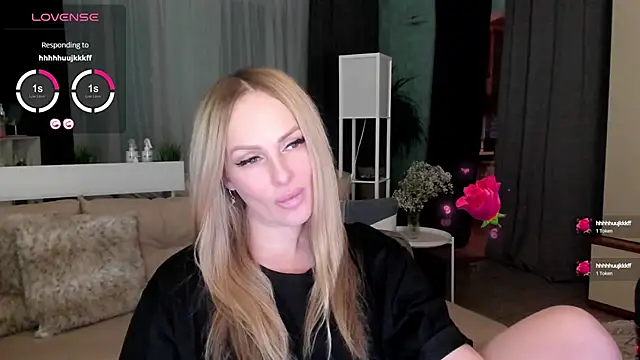 Snapshot of Libby_Nora chatting on 02/04/25, 03:04 Libby Nora online show from 02/04/25, 03:04