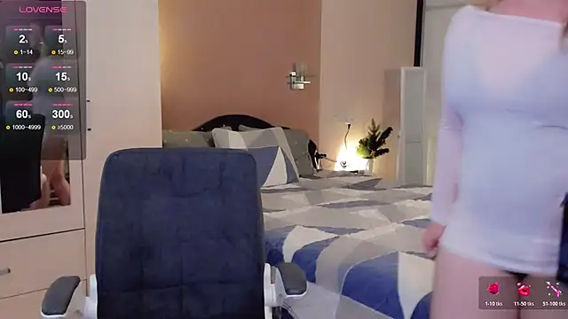 Libby Nora online show from 12/15/25, 10:54