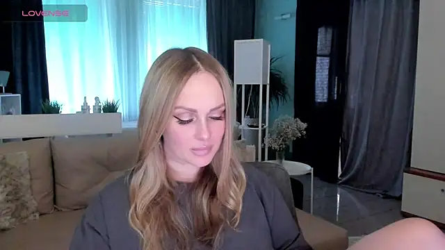 Snapshot of Libby_Nora chatting on 02/08/25, 12:50 Libby Nora online show from 02/08/25, 12:50