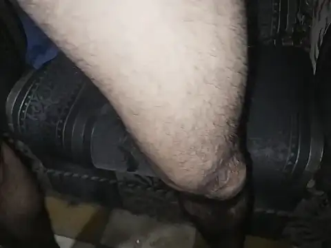 Snapshot of robertocastillo-2017 chatting on 11/06/25, 04:16 robertocastillo-2017 online show from 11/06/25, 04:16