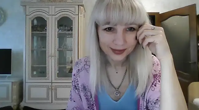 Snapshot of BarbaraKim chatting on 01/09/25, 09:06 BarbaraKim online show from 01/09/25, 09:06