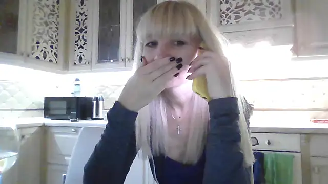 Snapshot of BarbaraKim chatting on 09/27/25, 03:07 BarbaraKim online show from 09/27/25, 03:07