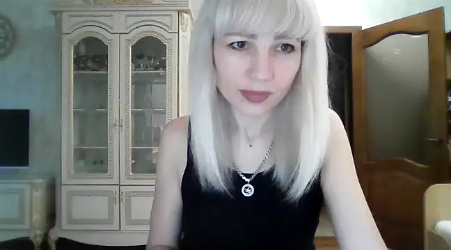 Snapshot of BarbaraKim chatting on 01/08/25, 01:09 BarbaraKim online show from 01/08/25, 01:09