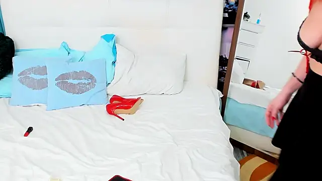 IvyHotFoxy online show from 03/18/25, 09:12