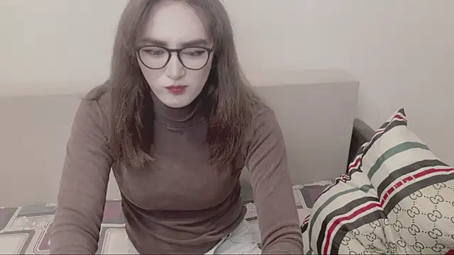 Snapshot of MinniMaksy chatting on 07/06/26, 10:23 MinniMaksy online show from 07/06/26, 10:23