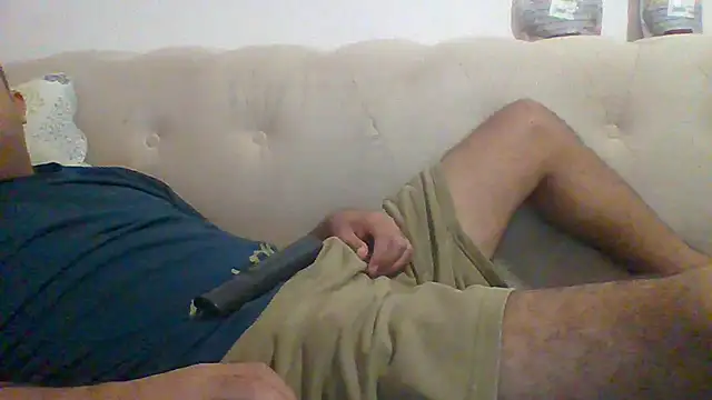 Snapshot of egyman2017 chatting on 12/15/25, 08:14 egyman2017 online show from 12/15/25, 08:14