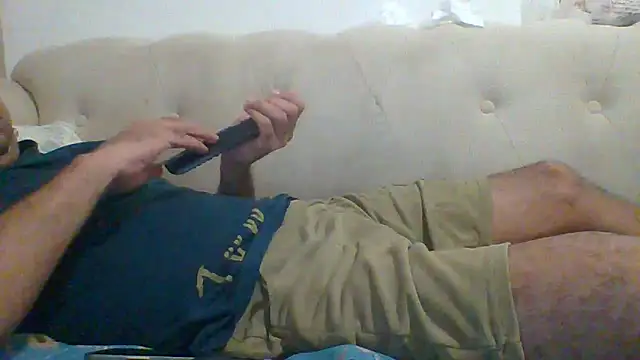 Snapshot of egyman2017 chatting on 12/17/25, 07:19 egyman2017 online show from 12/17/25, 07:19