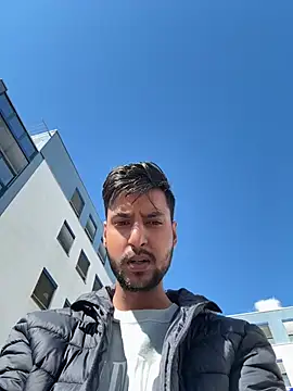 dhruv9413 online show from 04/29/26, 01:15