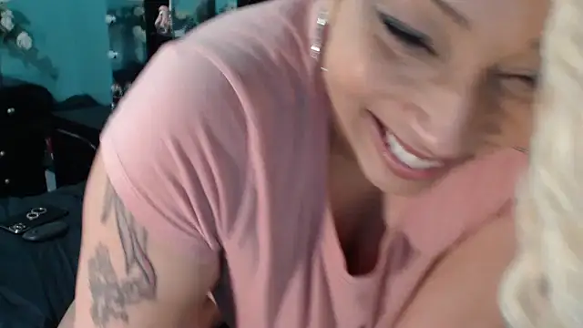 msbaddiebabe101 online show from 01/18/25, 03:31