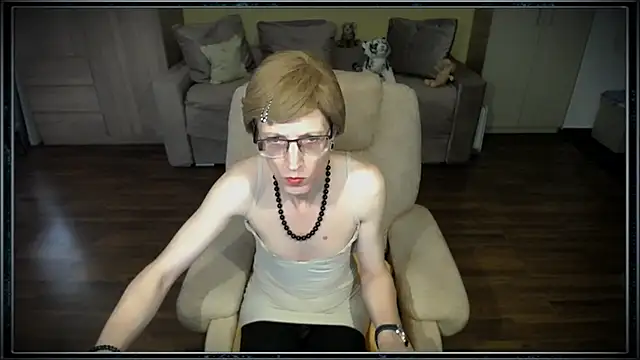 clementine online show from 03/05/26, 08:44