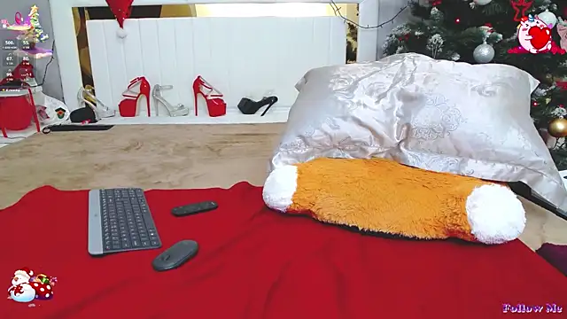 Snapshot of FlirtDeea chatting on 01/09/26, 08:16 FlirtDeea online show from 01/09/26, 08:16