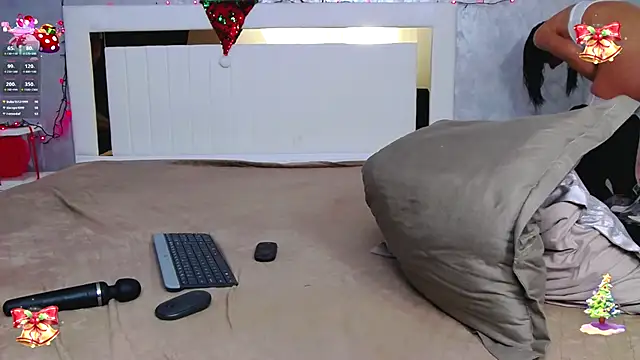 FlirtDeea online show from 12/13/25, 08:04