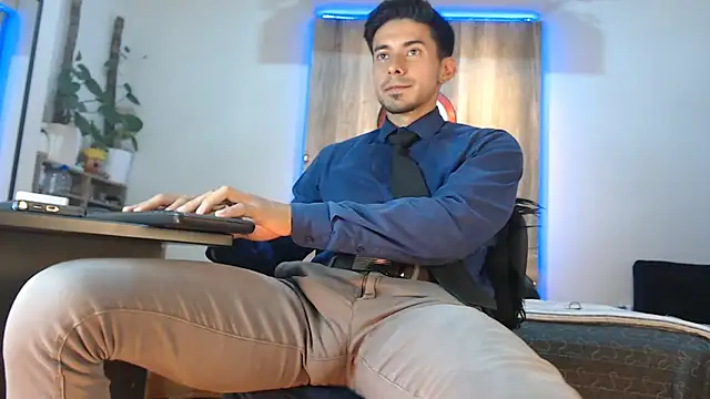 Andrew 4  online show from 02/12/26, 02:44