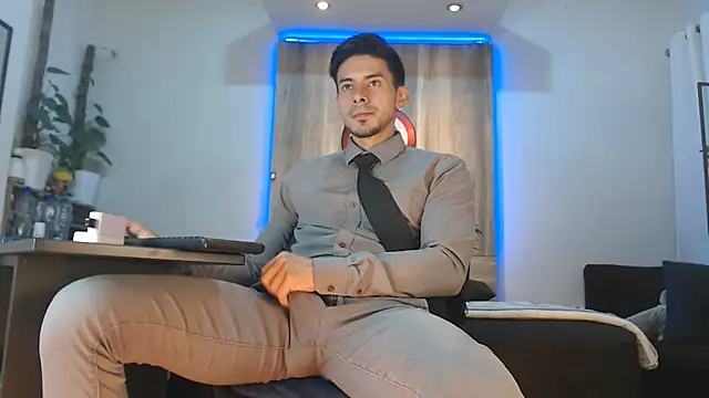 Andrew 4  online show from 03/11/26, 06:18