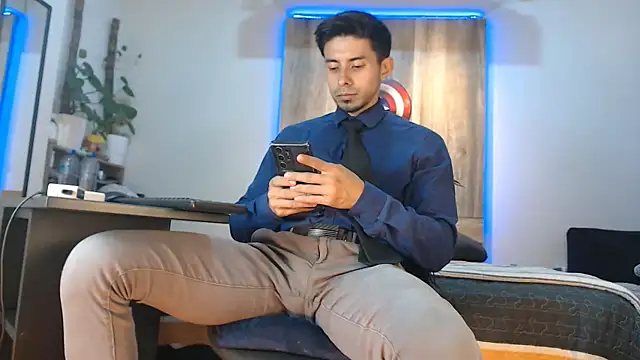 Andrew 4  online show from 02/15/26, 06:47