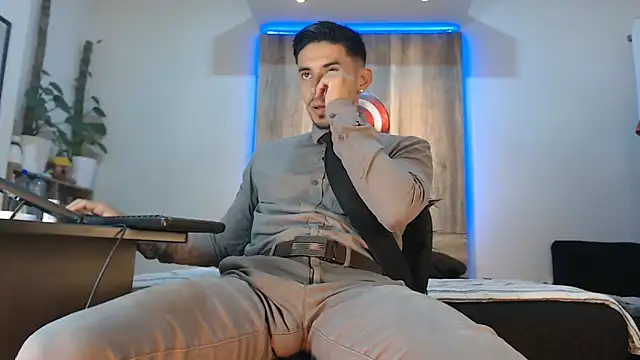 Andrew 4  online show from 02/24/26, 04:35