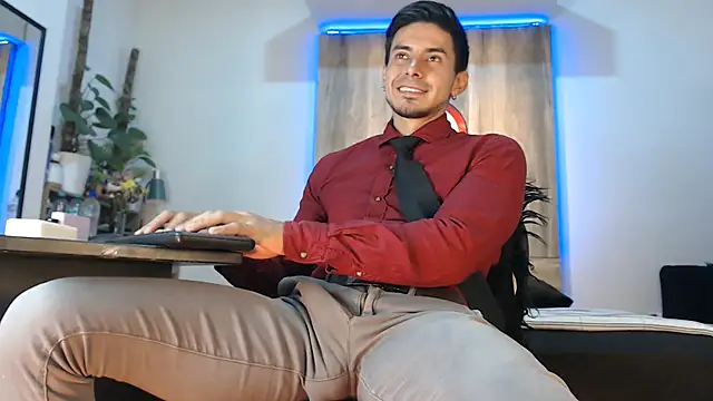 Andrew 4  online show from 04/16/26, 03:07