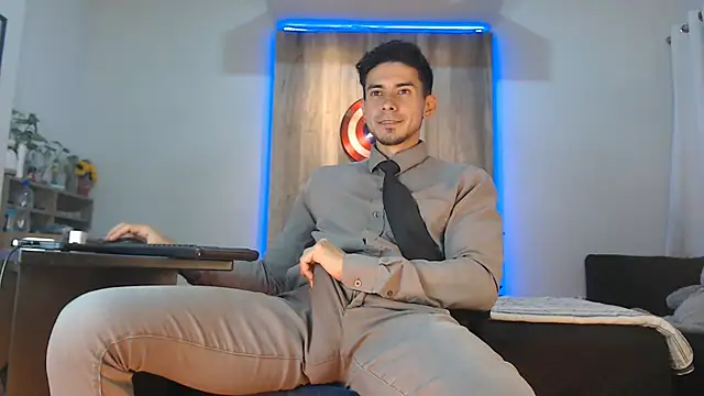 Andrew 4  online show from 11/09/25, 07:01