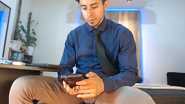 Andrew 4  online show from 02/17/26, 01:47