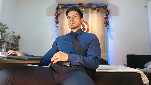 Andrew 4  online show from 12/23/25, 05:18