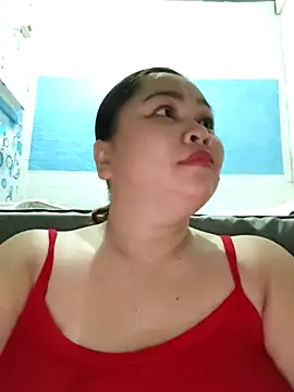 Snapshot of XXLorie_02 chatting on 06/11/26, 12:32 XXLorie 02 online show from 06/11/26, 12:32