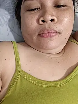 XXLorie 02 online show from 05/14/26, 12:24