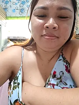 Snapshot of XXLorie_02 chatting on 06/16/26, 11:27 XXLorie 02 online show from 06/16/26, 11:27