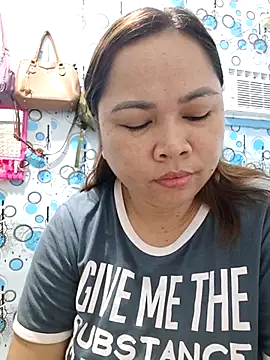 XXLorie 02 online show from 05/21/26, 10:29