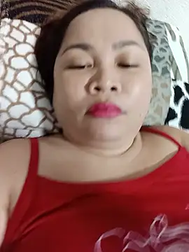 Snapshot of XXLorie_02 chatting on 06/23/26, 12:58 XXLorie 02 online show from 06/23/26, 12:58
