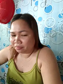 Snapshot of XXLorie_02 chatting on 06/19/26, 11:53 XXLorie 02 online show from 06/19/26, 11:53