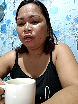 XXLorie 02 online show from 01/05/26, 10:02