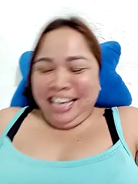 XXLorie 02 online show from 10/11/25, 03:18