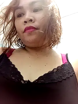 XXLorie 02 online show from 11/24/25, 04:01